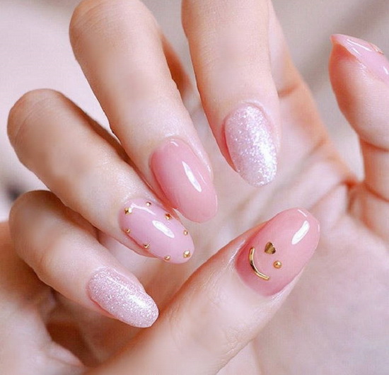 初秋美甲款式推荐 半透明感晕染美甲