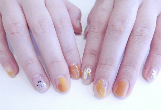 初秋美甲款式推荐 半透明感晕染美甲