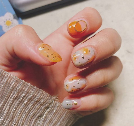 初秋美甲款式推荐 半透明感晕染美甲