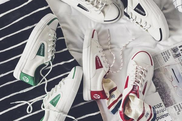 潮男时尚单品 打造街头活力感这些小白鞋值得入手
