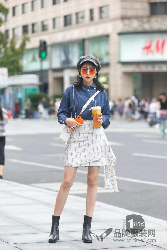 “硬糖”女孩正当红 酷甜style备受宠爱