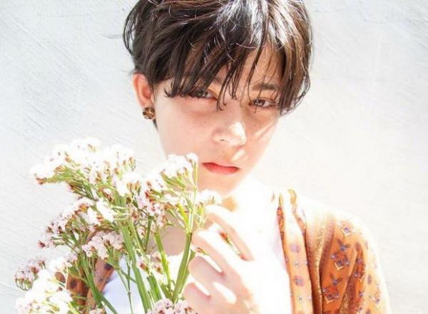 一组时下流行的日系“中短发”发型