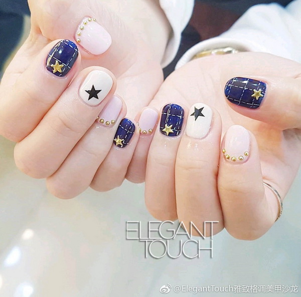 2018流行的“星星美甲”彩绘图案