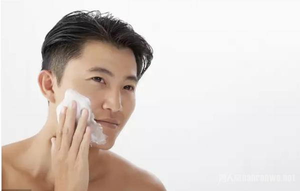 男士护肤小技巧 这四个不好的习惯会伤害你的皮肤状态