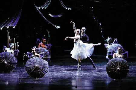 《仲夏夜之梦》奇幻上演