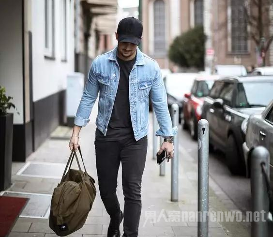 牛仔外套更适合小个子穿搭？经典款最适合！