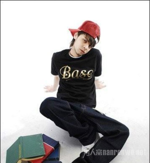 非主流男生服饰适合你吗？后雅痞男人的极致个性