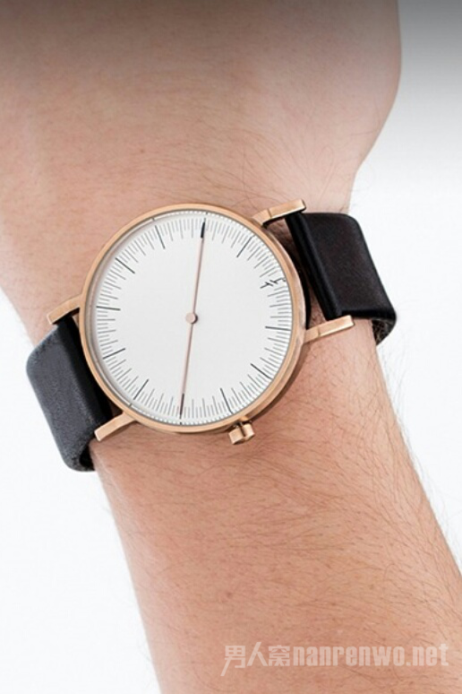 时尚黑科技的Simple进口手表 带给你非凡感受