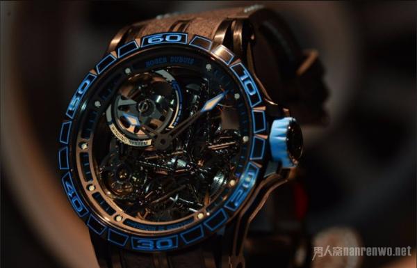 魅不可挡的机械幻想 品鉴罗杰杜彼系列蓝色镂空腕表