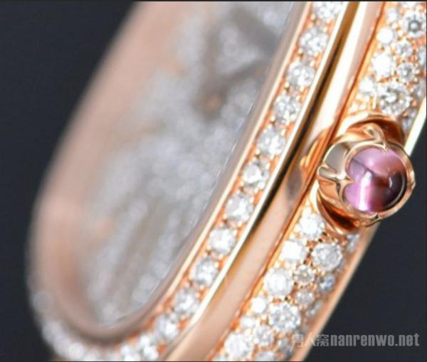 流光溢彩 实拍宝格丽鎏光蛇影18K玫瑰金镶钻腕表！