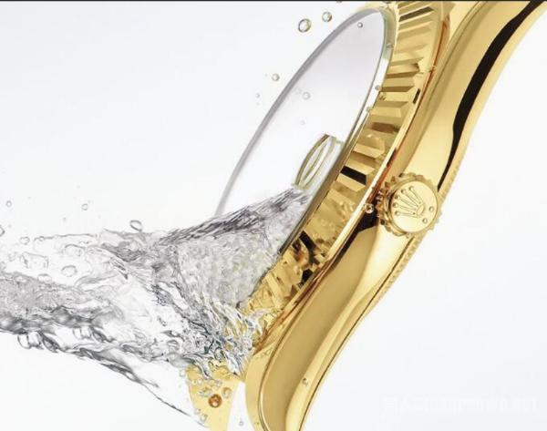 为了戴上劳力士黑水鬼 他的一生全毁在上面了