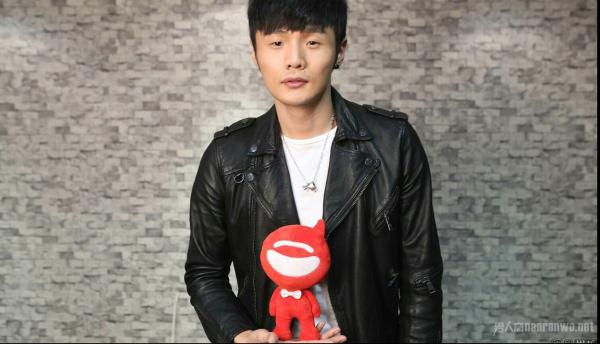 感受歌手李荣浩的魅力 走进小眼睛的男生穿什么好看