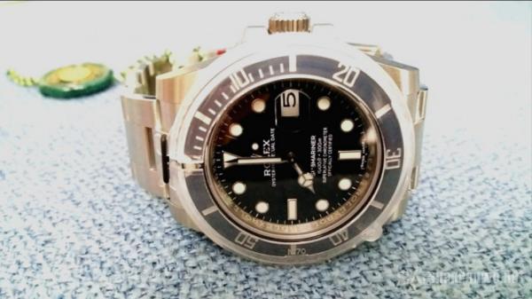 为了戴上劳力士黑水鬼 他的一生全毁在上面了