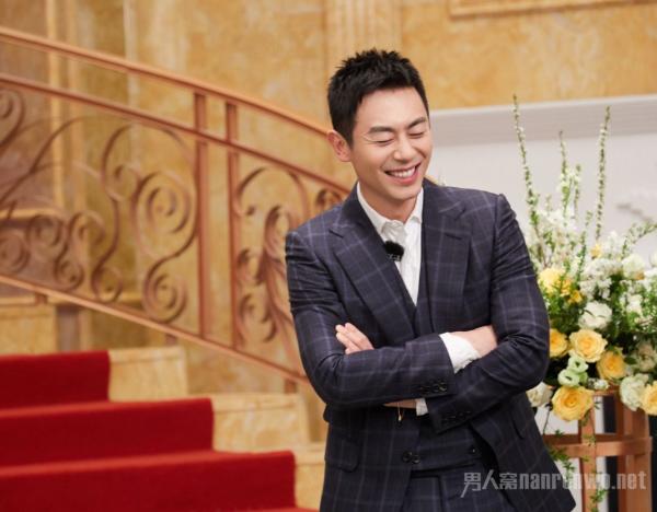 朱亚文发型盘点之看荷尔蒙男神如何打造时尚发型