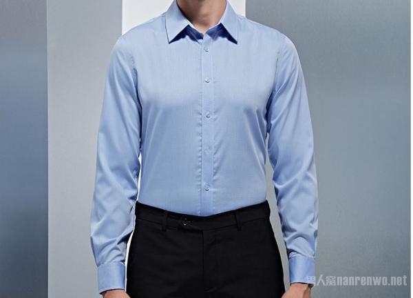 商务款的浅蓝色衬衫 带给你成功男人的谜之自信