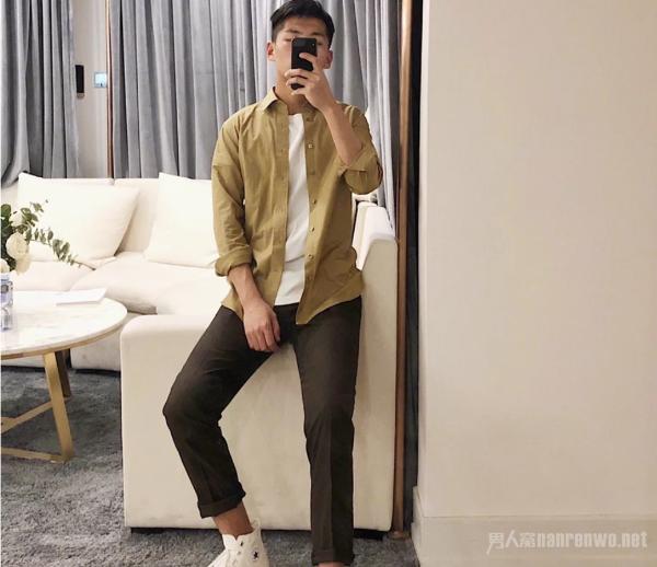 让一件男士衬衫带来的时尚 满足你一周的需要