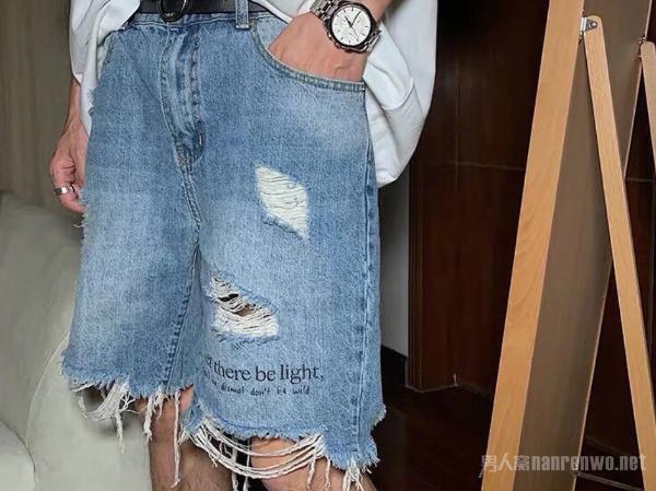 炎炎夏日少不了的韩系穿搭 一条时尚短裤的搭配