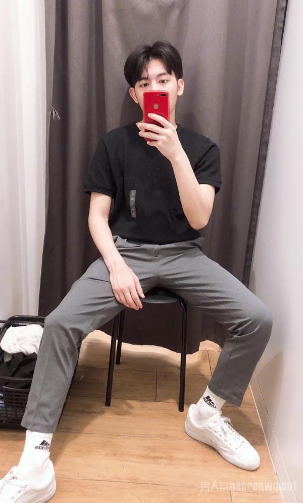 在今年的男士夏季穿搭 让我们一起寻找简约干净吧