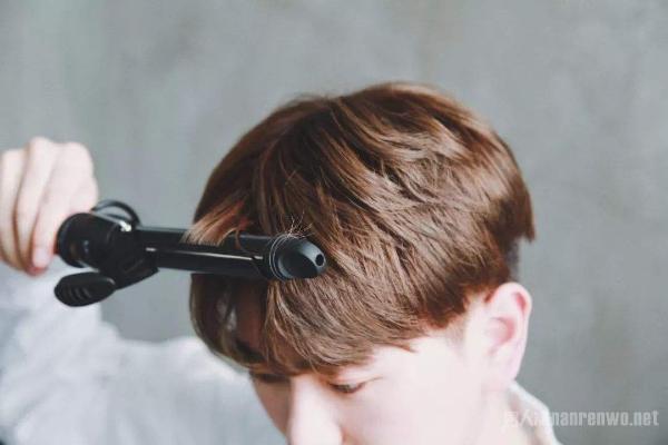 男生卷发发型 又帅又自然随性的卷发哪个男生不喜欢？