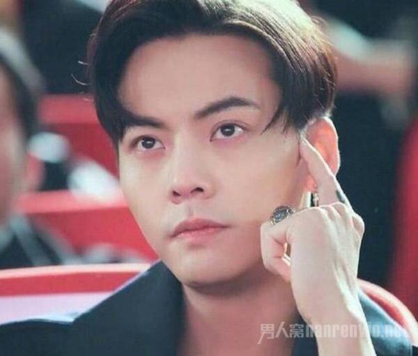 有效掩饰脸部缺陷的3款男生刘海 谁还不是型男咋滴