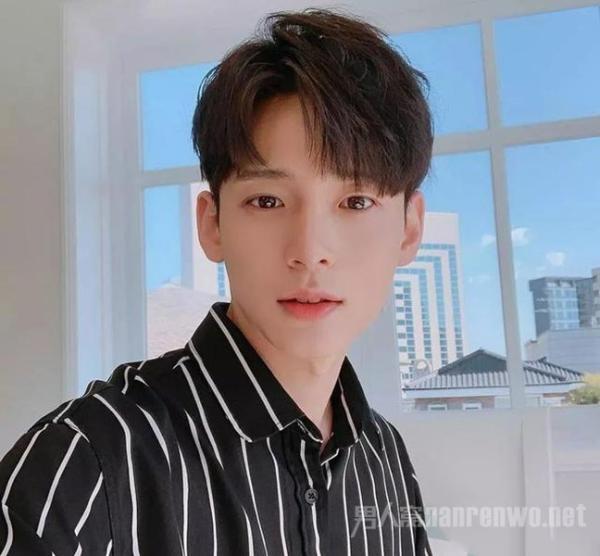 男生百搭又好看的发型 这三款没有“锡纸烫”也很帅