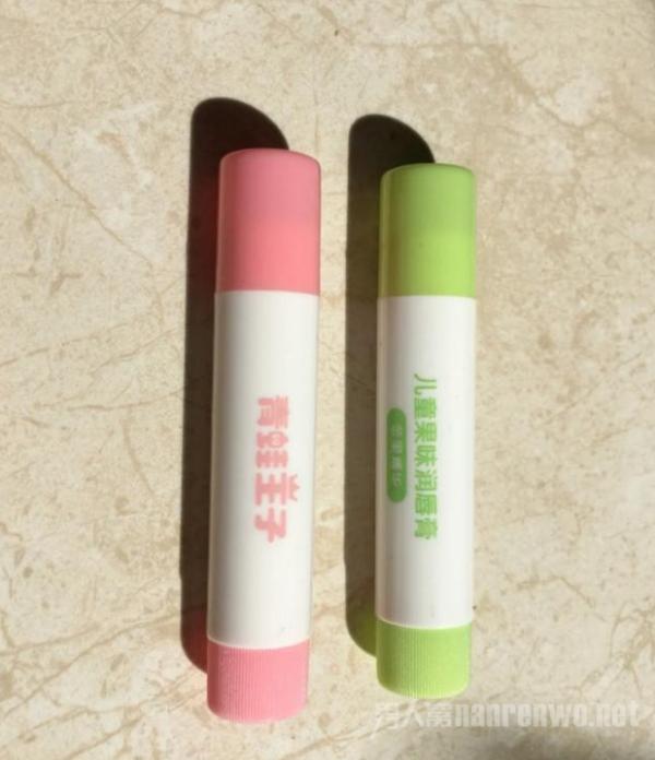 平价好用的保湿润唇膏 这3款让你轻松滋润过冬