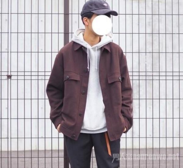 男生卫衣搭配什么裤子 这样搭配起来气质更加高级