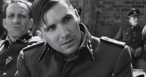 演员拉尔夫·费因斯谈出演《辛德勒的名单》经历