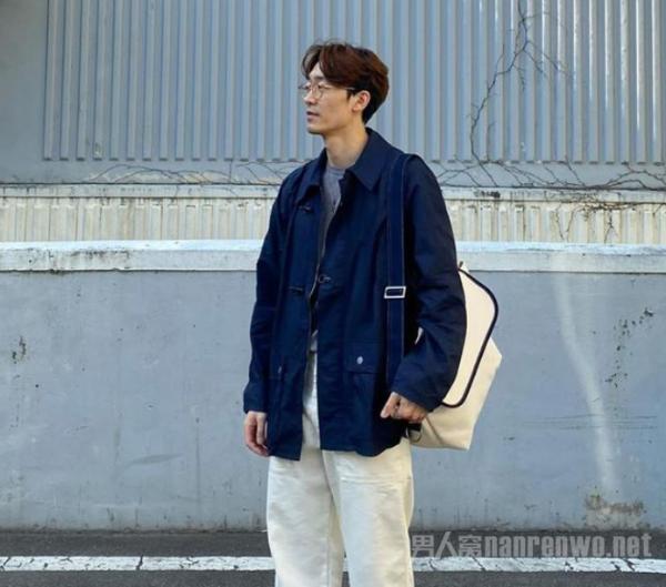 男性休闲装的基本款式 这样搭配起来经典大方
