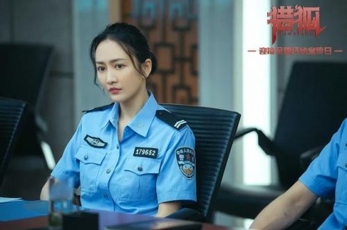 《猎狐》收官，男女主牵手成功，观众：没有cp感