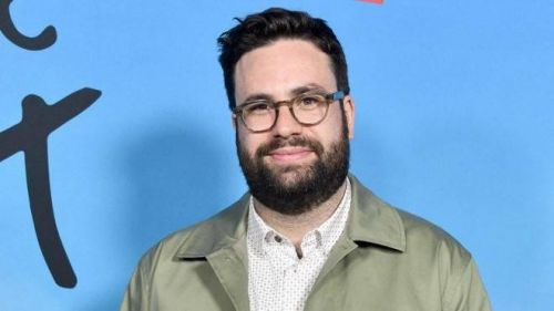 主创|《油脂》前传确定主创，导演曾执导《心跳砰砰响》