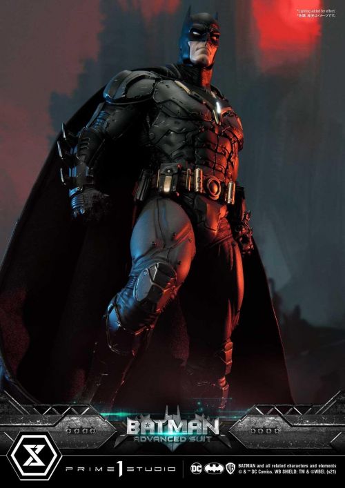 《蝙蝠侠：终局》漫画蝙蝠侠升级版战衣与芬里尔装甲雕像发布