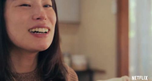 Netflix女同题材新电影《她》将于4月15日独占上线