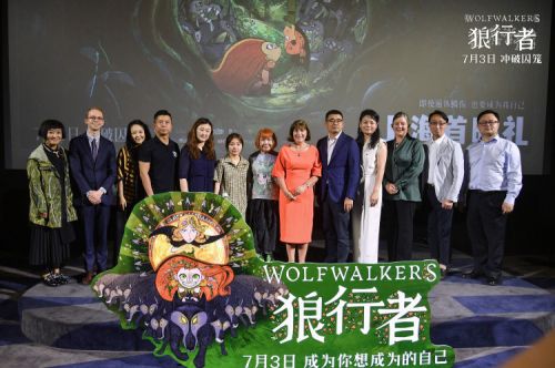 全龄段口碑佳片《狼行者》上海首映 观众强推五年制作不负期待