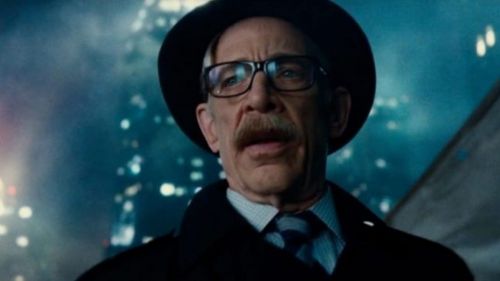 J·K·西蒙斯商谈加盟DC新片《蝙蝠女》