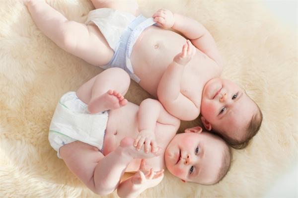 每42个里就有1个！全球双胞胎出生率创新高 40年里平均上升了三分之一