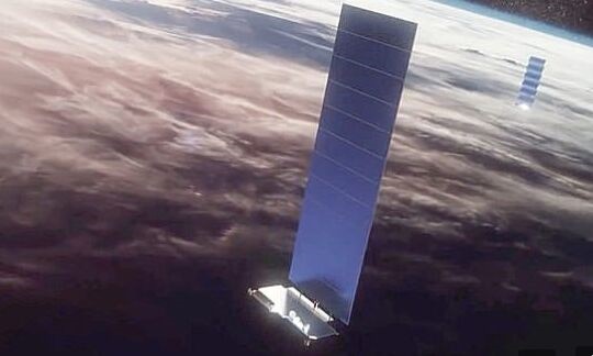 红色警报！马斯克星链与OneWeb卫星只差58米就撞上了，场面极其凶险