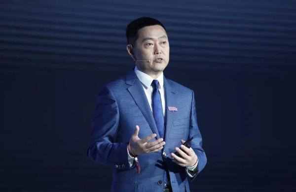 左晖贝壳往事：企业家、异类、鲶鱼，那个不走捷径的人