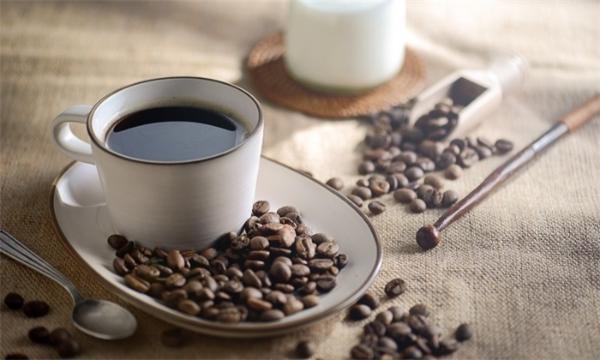 近50万人数据表明：喝咖啡能降低患肝病风险，速溶和现磨都有效