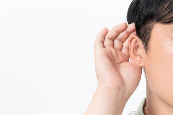 研究发现：在嘈杂环境中听不清别人说话可能是痴呆症的征兆