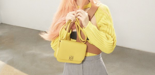 Loewe 宣布泫雅为品牌全球大使