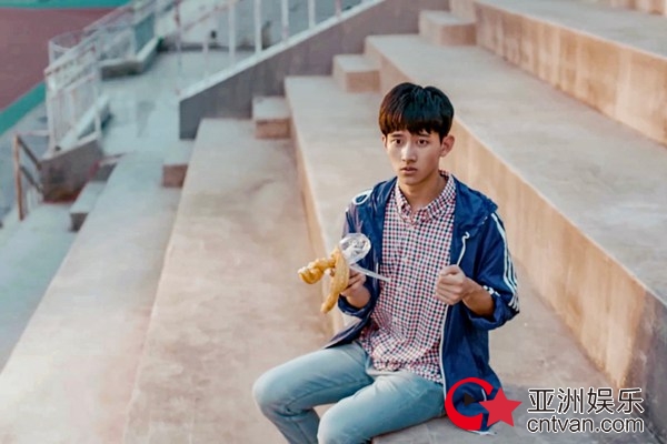 战宇《恋爱先生》献荧屏初吻&nbsp;初恋情节引热议