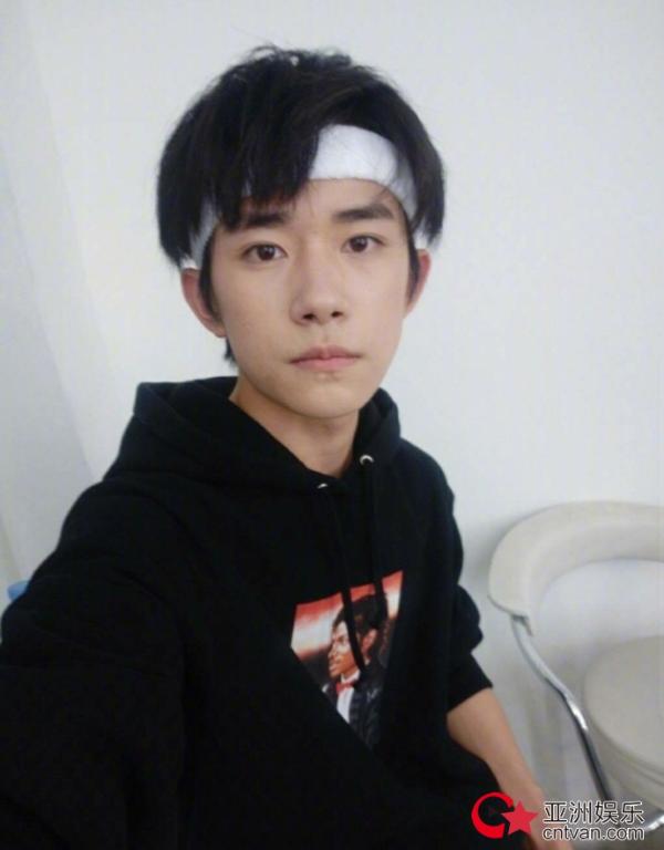 易烊千玺成绩曝光 有些事情暂时还没想好