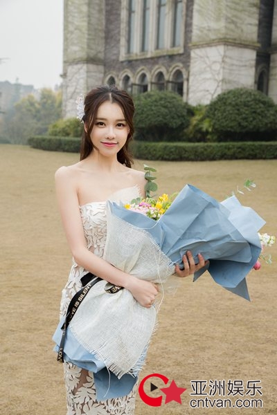 黄一琳《动物管理局》杀青 受邀出席时装周引期待