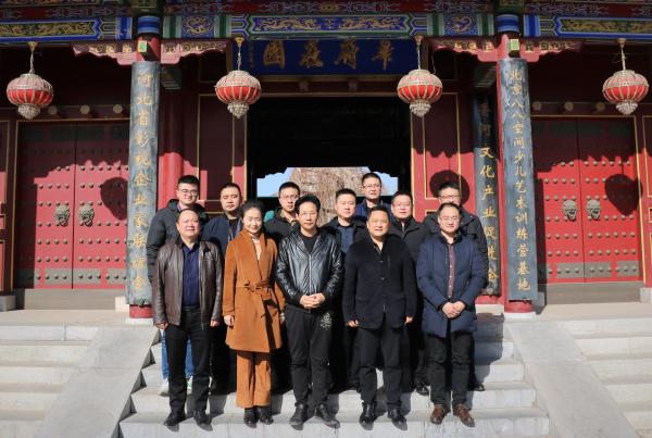 绵阳市游仙区区委书记江彬率团考察国华影视基地