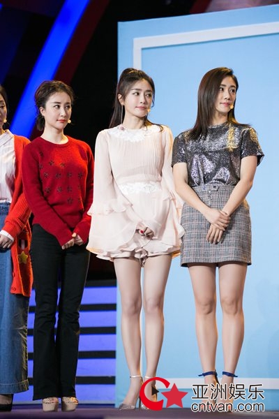 秦岚跨界成最美喜剧人&nbsp;三台晚会春节霸屏备受期待