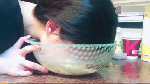 刘亦菲另类洗脸方法 神仙姐姐真是神了