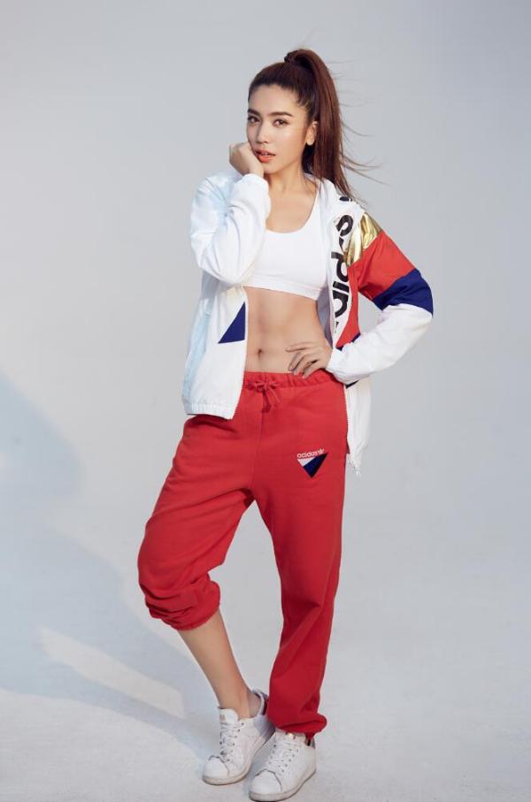 夏若妍高马尾小秀马甲线&nbsp;运动系girl展健康性感