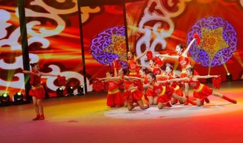 坤宝德举办2018全球首届华人少儿春晚圆满落幕