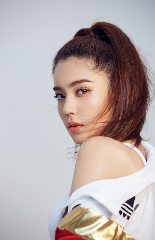 夏若妍高马尾小秀马甲线&nbsp;运动系girl展健康性感